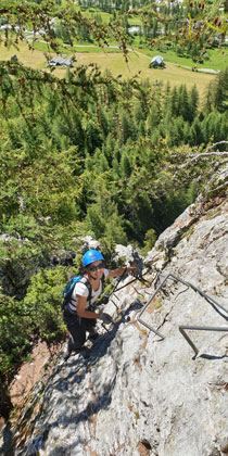 La via ferrata de St-Colomban-des-Villards encadrée par un guide de haute montagne